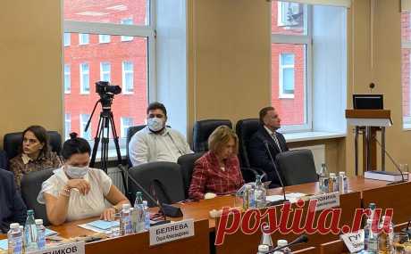 Шувалов предложил новый закон об «актах быстрого реагирования» в кризис. Глава ВЭБ.РФ Игорь Шувалов в своей докторской диссертации выдвинул идею отдельного закона по преодолению кризисов, с которыми может сталкиваться российская экономика. Такой закон будет подразумевать «акты быстрого реагирования»