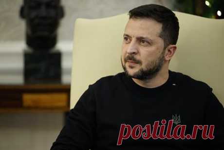 Нарышкин не увидел на Украине политических сил для бунта против Зеленского. Глава СВР Сергей Нарышкин рассказал, что на Украине нет политической силы, которая могла бы поднять бунт против Владимира Зеленского. По его словам, украинское общество очень сильно запугано репрессиями, и каких-либо сил внутри страны, способных на переворот в стране, российская разведка не видит.