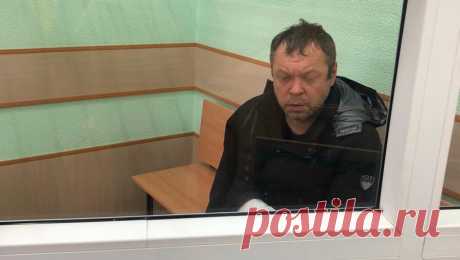 Россиянина арестовали за попытку изнасилования 18-летней пермячки и угрозы расправой. В Перми суд арестовал обвиняемого в попытке изнасилования 18-летней студентки и угрозах расправой мужчину. Об этом сообщает СУ СК России по региону. Уроженцу Свердловской области 1978 года рождения предъявили обвинения в покушении на ...