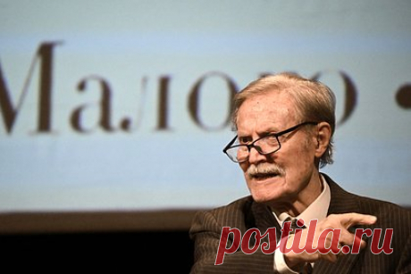 Стало известно о состоянии худрука Малого театра. Состояние госпитализированного народного артиста РФ и художественного руководителя Малого театра Юрия Соломина немного улучшилось. Об этом сообщила директор театра Тамара Михайлова. Однако, по ее словам, о выписке говорить преждевременно. «Последствия инсульта не проходят быстро», — сказала Михайлова.