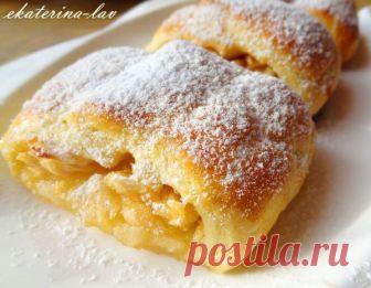 Мягчайшие рулетики с яблоками на скорую руку. Долго не черствеют Делюсь рецептом очень вкусных яблочных рулетиков. В их основе – нежное песочное...