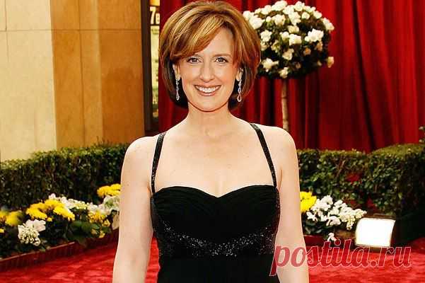 Президент Disney Television Group Энн Суини.

Энн Суини с самого начала своей карьеры работала на телевидении. Дочь простых американских учителей, получила степень бакалавра английского языка, но все же призвании ее было в другом. 

Первым местом работы Энн стал канал Nickelodeon, где она проработала целых 12 лет в качестве ассистента, а затем заняла должность руководителя закупок. Этот период работы позволил набраться опыта, понять индустрию, прочувствовать ее изнутри...