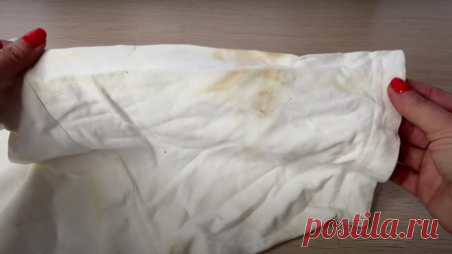 Теперь пятна растворяются на глазах. Вспомнила старый рецепт пятновыводителя из СССР, который заменил мне все покупные | Елена Матвеева | Яндекс Дзен