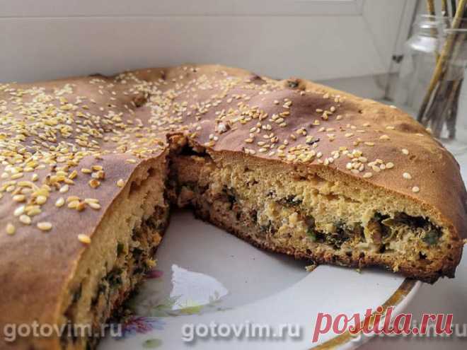 Заливной пирог с рыбными консервами. Рецепт с фото Чем хороши заливные пироги, так это тем, что готовятся они очень легко и просто, всегда получаются пышными, ароматными и аппетитными. Тесто для подобной почти выпечки всегда одно и то же, а начинку можно подобрать любую - и сладкую, и соленую. Чаще всего заливные пироги делают с курицей, творогом или рыбой. В этом рецепте используют рыбные консервы (подойдут обычные сардины) и зеленый лук. Такая выпечка подойдет на завтрак...