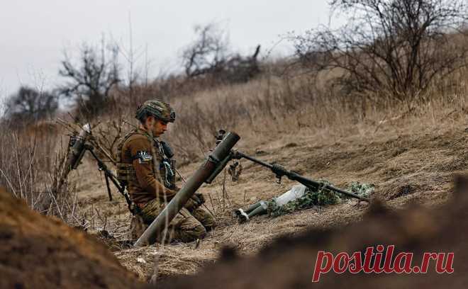 FT сообщила о нехватке в ЕС пороха для производства боеприпасов для ВСУ. Европейские заводы работают в полную мощность, но из-за ограниченных запасов пороха, нитроцеллюлозы и тротила страны ЕС не могут оперативно производить боеприпасы для Украины