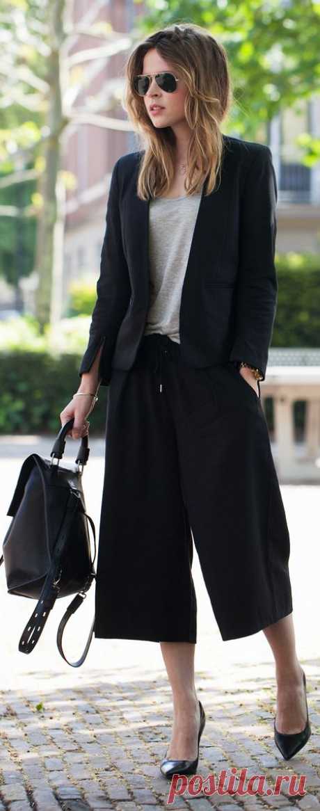 H&m Black Stylish Tailored Wide Leg Capri Pants by Fash n Chips