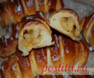 Сдобные булочки с яблоками - Кулинарные рецепты