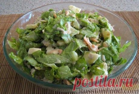 Рецепт: Салат из курицы с яблоком, морковью, сельдереем и листьями салата на RussianFood.com