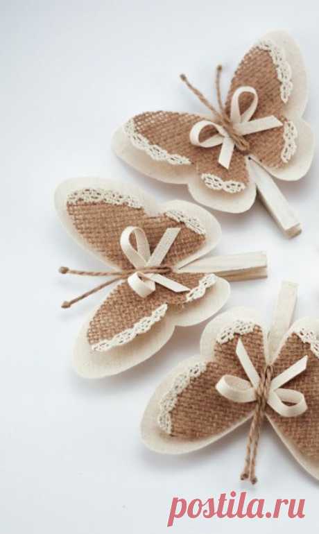 (1) Set of 5 Clothes Pins with Butterfly Wings, Burlap Butterfly Wings, White Cottage Chic Wedding Decor, Rustic Home Decor, Burlap Ornaments