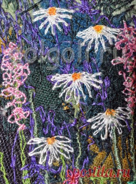Художественная вышивка пейзажа с цветами в свободной технике