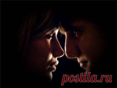 Лучше говорите Правду, которая возможно
изначально причиняет боль, но затем исцеляет…
чем Ложь, которая на время успокаивает, а затем убивает…