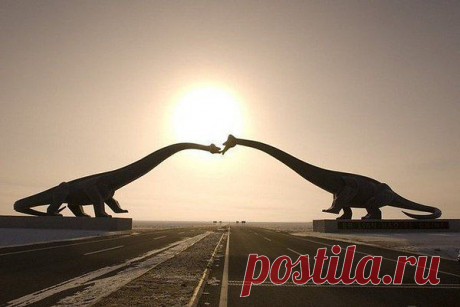 Китай--целующиеся динозавры