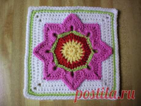 Ravelry: Eight Pointed Flower pattern by Julie Yeager