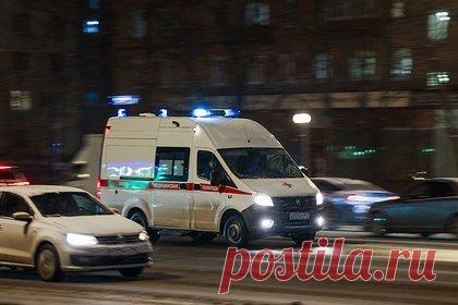 «Ученик года» выпал из окна общежития в Москве. «Ученик года» и номинант на премию президента России выпал из окна общежития в Москве. Об этом сообщает Baza в Telegram-канале. Студента не смогли спасти врачи. Егора нашли под окнами общежития, в его комнате не было следов борьбы. Очевидцы рассказали, что до происшествия россиянин находился в комнате один.