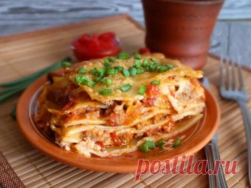 Рецепт лазаньи из готовых листов с фаршем Лазанья из готовых листов с фаршем и сливками - это сочное и ароматное блюдо, которое легко приготовить. Без соуса бешамель, но с насыщенным сливочным вкусом, она станет частым гостем на вашем столе. Попробуйте этот рецепт и порадуйте своих близких вкусной и сытной лазаньей!