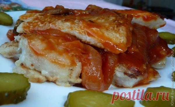 Филе трески в луково-томатном маринаде