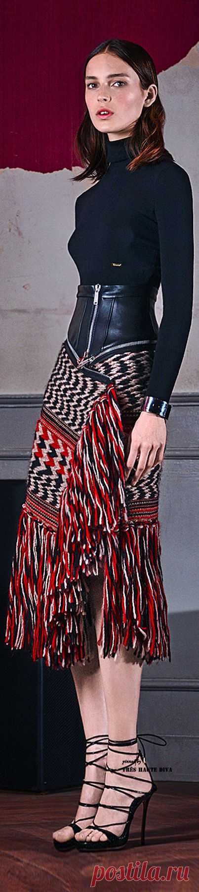 (13) Great inspiration for diy skirt! Overlapping wove fabric and leaving fringe e to accent. Dsquared2 Pre-Fall 2015 | couture … runway