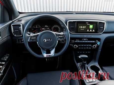 Что купить: Kia Sportage или Geely Atlas? Выделяем лучшее в корейском и китайском кроссоверах