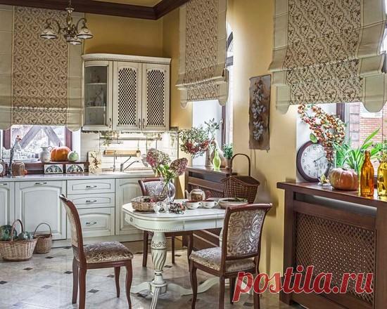 Traditional Beige Bedroom Design Ideas, Remodels & Photos with White Walls | Houzz