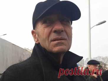 Маскарад окончен: почему Игорь Крутой в 70 лет решил сказать правду о звездной элите Статья автора «Обсудим звезд с Малиновской» в Дзене ✍: Вы когда-нибудь видели, как в светском раю внезапно лопаются шарики с грехами? Вот и я нет, пока не грянул этот гром среди ясного неба.