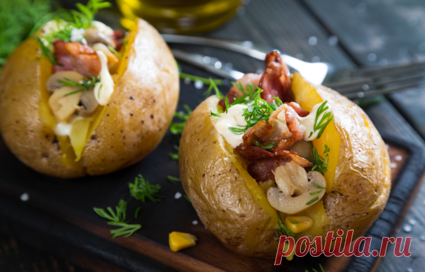 Запеченный картофель с грибами и беконом