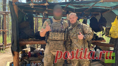 «Молодые парни тут становятся мужиками»: как сражается в зоне СВО боец батальона «Москва» с позывным Торжок. Удивительно отзывчивый, тёплый, жизнелюбивый парень Коля служит на самом горячем участке передовой, под Работином. В добровольческом фанатском батальоне «Москва», во взводе огневой поддержки, он управляет крупнокалиберным пулемётом. Сам Коля из города Торжка, и позывной у него незамысловатый — Торжок. Корреспондент RT поговорила с бойцом и узнала подробности его службы в батальоне.…