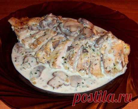 КУРИНЫЕ ГРУДКИ В СМЕТАНЕ
