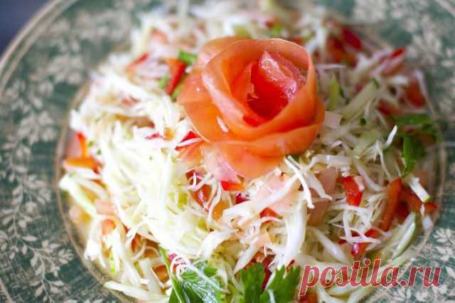 САЛАТ ИЗ КАПУСТЫ С РАЗНЫМИ ОВОЩАМИ..