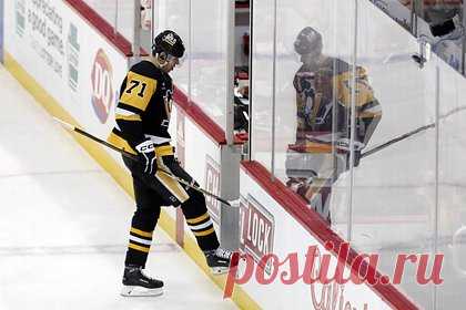 Малкина наказали за ругань в адрес арбитра во время матча НХЛ. Клуб «Питтсбург Пингвинс» обыграл «Филадельфия Флайерс» в матче регулярного чемпионата Национальной хоккейной лиги (НХЛ) (4:2). Российский форвард Евгений Малкин отметился двумя результативными передачами. В третьем периоде нападающего наказали за ругань в адрес арбитра и удалили с площадки до конца игры.