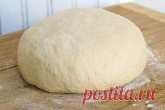 Тесто на кефире для пирожков на сковороде — 8 рецептов Иногда на обед хочется вкусной и питательной домашней выпечки. И возникают сомнения в выборе ингредиентов для основы. Попробуйте сделать пирожки на сковороде из теста на кефире. Блюдо получится получается мягким, пышным, воздушным и потрясающим на вкус...