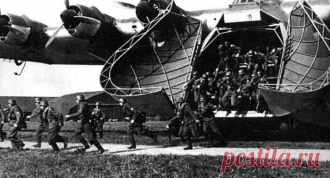 Немецкий самолет-гигант Messerschmitt 323, который мог «проглотить» целый танк