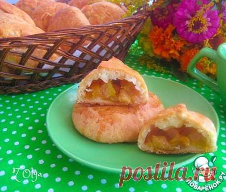 Творожные пирожки со сливами – кулинарный рецепт