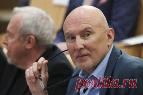Продюсер Матвиенко назвал главное отличие певца SHAMAN от группы «Любэ». Он уверен, что артистов отличает подход к творчеству.