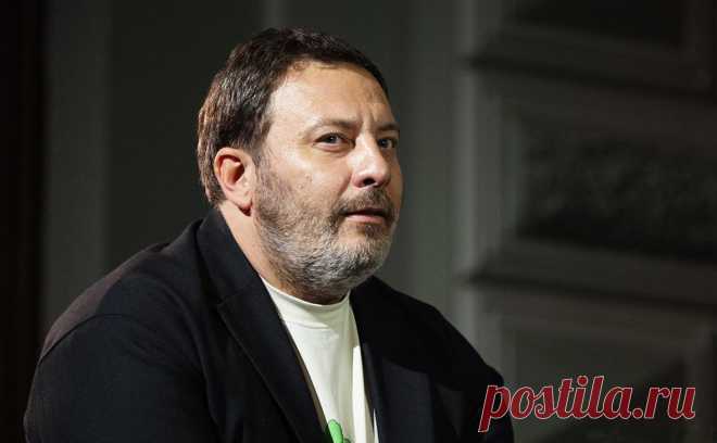 Минаев перешел с должности главного редактора «Правил жизни». Теле- и радиоведущий Сергей Минаев стал редакционным директором журнала «Правила жизни» (бывший Esquire в России), покинув пост главного редактора.
