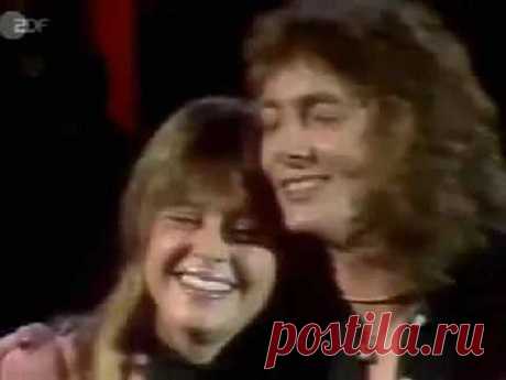 ▶ Suzi Quatro &amp; Chris Norman (Smokie) - Stumblin in - YouTube