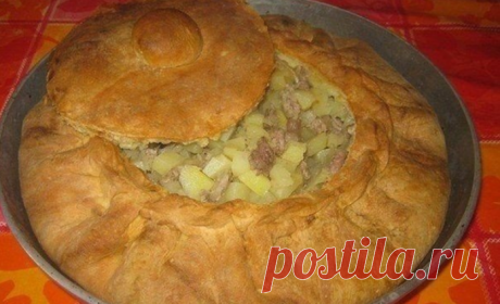 Cложное название, но очень нежный вкус: Шикарный «Зур Бэлиш» 


Люблю его горяченьким!









Рецепт татарского национального пирога «Зур бэлиш», что переводится как «Большой пирог»Ингредиенты:Тесто:1 стакан кефира1 яйцо1 ч.л. сахара0.5 ч.л. соли0.5 ч.л. соды…