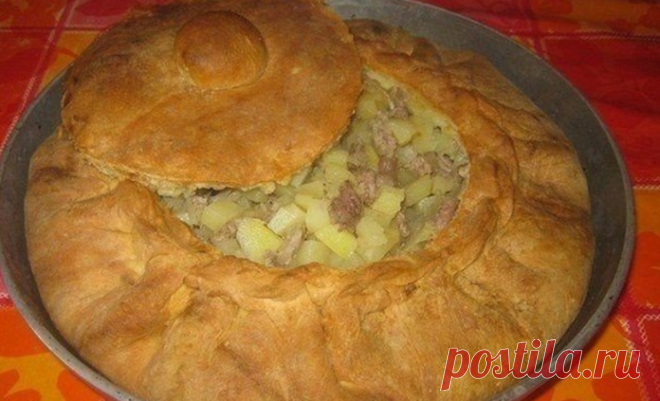 Cложное название, но очень нежный вкус: Шикарный «Зур Бэлиш» 


Люблю его горяченьким!









Рецепт татарского национального пирога «Зур бэлиш», что переводится как «Большой пирог»Ингредиенты:Тесто:1 стакан кефира1 яйцо1 ч.л. сахара0.5 ч.л. соли0.5 ч.л. соды…
