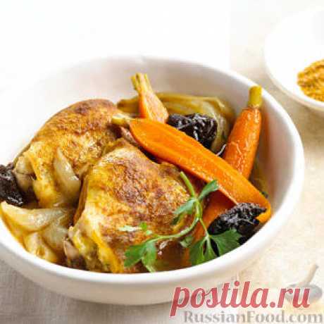 Рецепт: Куриные бедра с морковью (в медленноварке) на RussianFood.com