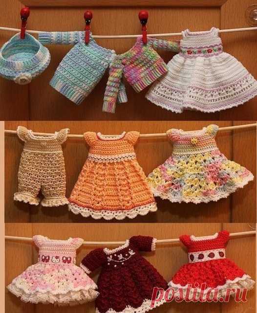 Платье для кукол крючком
