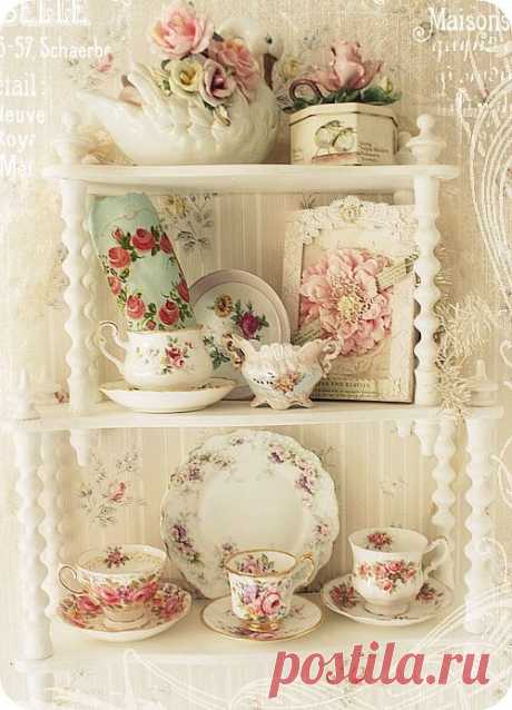 This is so pretty. Love the roses. | Decorating