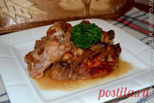Куриные крылья, запеченные в яблочном соусе