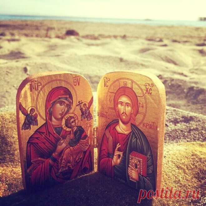 Господи, пожалуйста, пошли прямо сейчас Твоих ангелов тишины, мира, отдохновения - ко всем тем, кто сию минуту мучается и мается муками души и тела, кому сейчас больно, тошно, одиноко, безверно, уныло и страшно. 

Священник Сергей Круглов