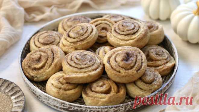 Печенье с яблоком: на кефире без яиц
Испекла печенье для небольшого трипа по нашим горам. Яблоко, корица, специи - аромат стоял волшебный