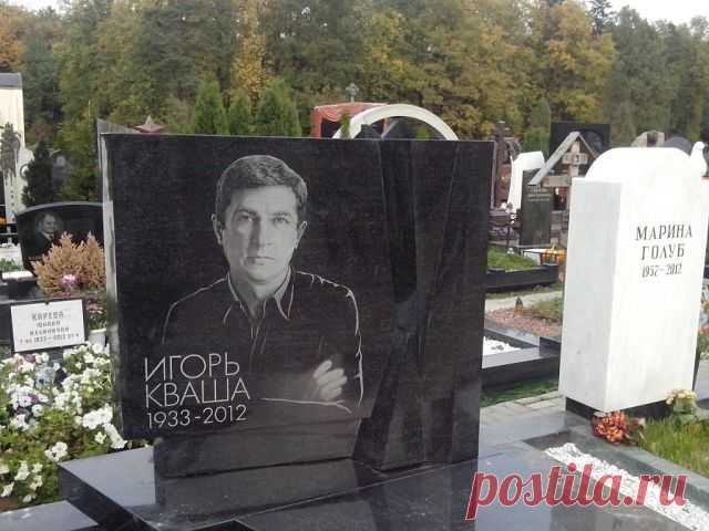 БЕСПЛАТНЫЕ МЕРЦАЮЩИЕ ОТКРЫТКИ И ПЛЕЙКАСТЫ
Eлена Белочкина