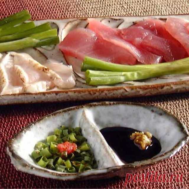 新鮮なお魚を酢醤油と刺身醤油と両方で楽しみたい時ってありますよね。　同じ仕切りでも味のある土物和食器はちょっと珍しいと思います。　しかも伝統の萩焼。　他にも沢山使い道あります。　それにお醤油も仕切りでちょっと落として控えめに、なんて事もできて賢い使い方できますね。　【おとなの和食器屋 さんすい】通販本店の「萩焼仕切楕円豆皿」です。
．
．
,
#醤油皿#楕円皿#豆皿#和食器 #うつわ #器 #和食器好き #和食器のある暮らし #丁寧な暮らし #刺身 #暮らしを楽しむ #陶器 #萩焼き#うちごはん #和食器大好き #料理勉強中 #おうちごはん #ふたりごはん #ウチゴハン #料理写真 #食卓 #仕切り皿 #家庭料理 #おうち時間 #焼き物 #陶磁器 #おとなの和食器屋さんすい #食卓 #和食ご飯　#小皿
