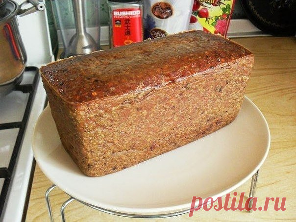 СУФЛЕ ИЗ КУРИНОЙ ПЕЧЕНИ. 
 
Итого на 100 грамм 102 ккал
Б/Ж/У 11.6 / 4.7 / 3.4

Приготовить 500 г куриной печени, 
2 яйца, 
100 мл молока, 
150 г репчатого лука, 
150 г сырой моркови, 
зелень,соль,перец по вкусу. 
 
Печень, морковь и лук пропустить через мясорубку. 
Яйца взбить с солью и перцем, добавить в печень. 
Добавить молоко, всё тщательно перемешать. Смазать форму салфеткой слегка пропитанной маслом ( я использовала форму для выпечки хлеба) можно застелить бумагой д...