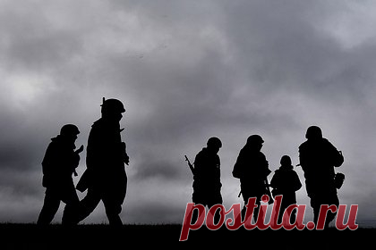 Россиянки добрались до зоны СВО ради встречи с мужьями и описали их состояние. Многие жены участников спецоперации (СВО) на Украине решают самостоятельно отправиться в населенные пункты, находящиеся неподалеку от зоны боевых действий, чтобы повидаться со своими супругами. Для этого они преодолевают тысячи километров и снимают жилье за большие деньги. Какими они видят мужей?