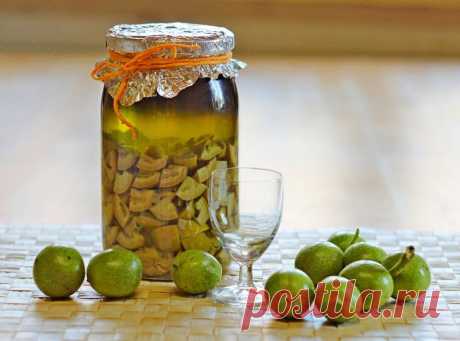 Рецепты приготовления настойки из грецких орехов и ее применение