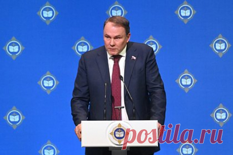 В Госдуме призвали определиться с членством России в МОК и WADA. Вице-спикер Госдумы Петр Толстой высказался о членстве России во Всемирном антидопинговом агентстве (WADA) и Международном олимпийском комитете (МОК). Он усомнился в необходимости вхождения страны в эти организации. «Нам как парламенту необходимо с этим определяться», — заявил он.