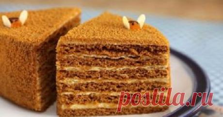 Лучшее тесто для «Медовика»: рецепт для ленивых Удобнее всего замесить медовик с вечера, а утром испечь и намазать коржи.